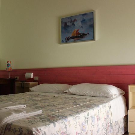 Albergo Al Castello Recoaro Terme Camera foto